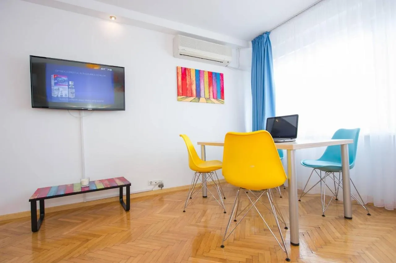 Colors Apartment Cismigiu Gardens 부쿠레슈티