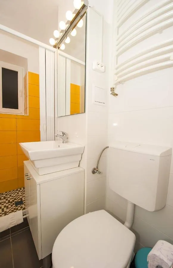 Colors Apartment Cismigiu Gardens 부쿠레슈티 0*,