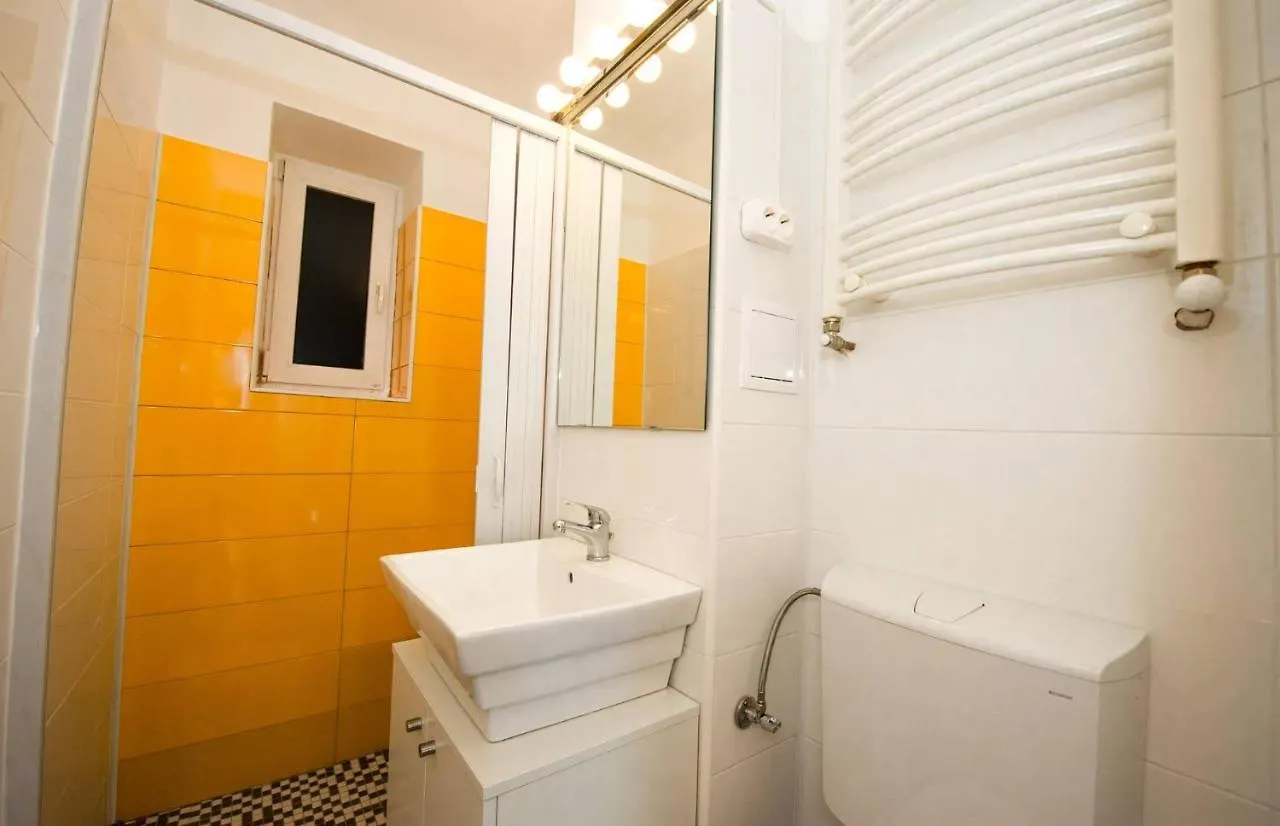 Colors Apartment Cismigiu Gardens 부쿠레슈티 루마니아